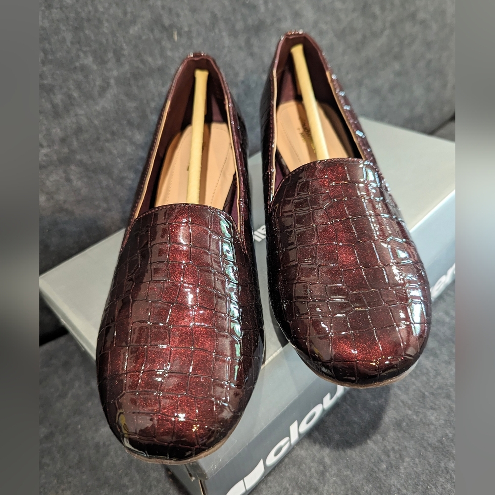 Avenue Women's Shoes Cloudwalkers Wine 8.5W Shoes Burgundy loafers Block Heel